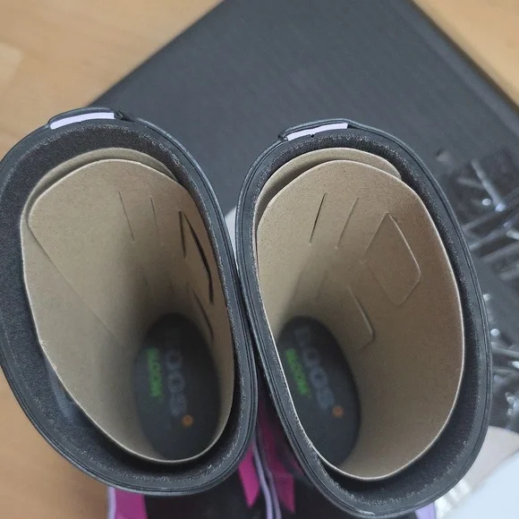 BOGS Multicolor Geometric Pattern Boots Kids Size 7 - Picture 7 of 7